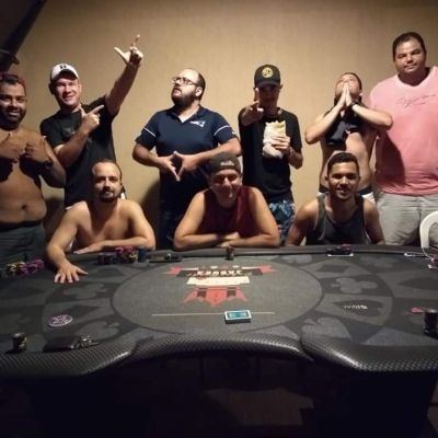 Momento Poker Night