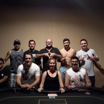 Momento Poker Night