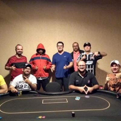 Momento Poker Night